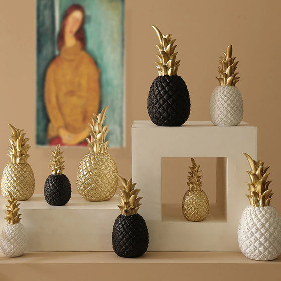 pineapple sculpture