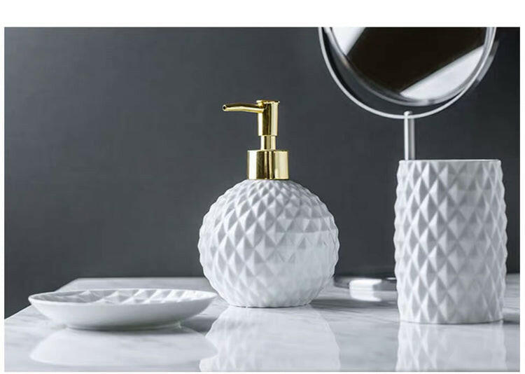 Dispensador con Relieve Europeo.