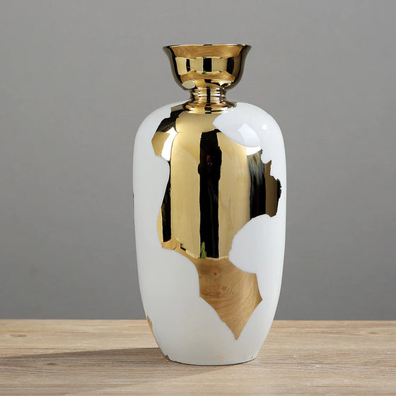 White & Gold Smooth Vases