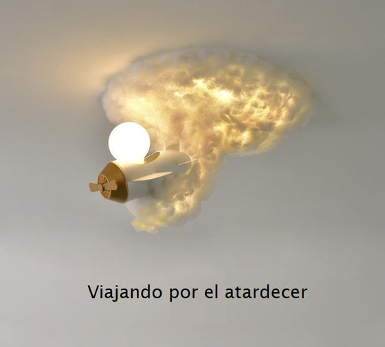 Avión en las nubes