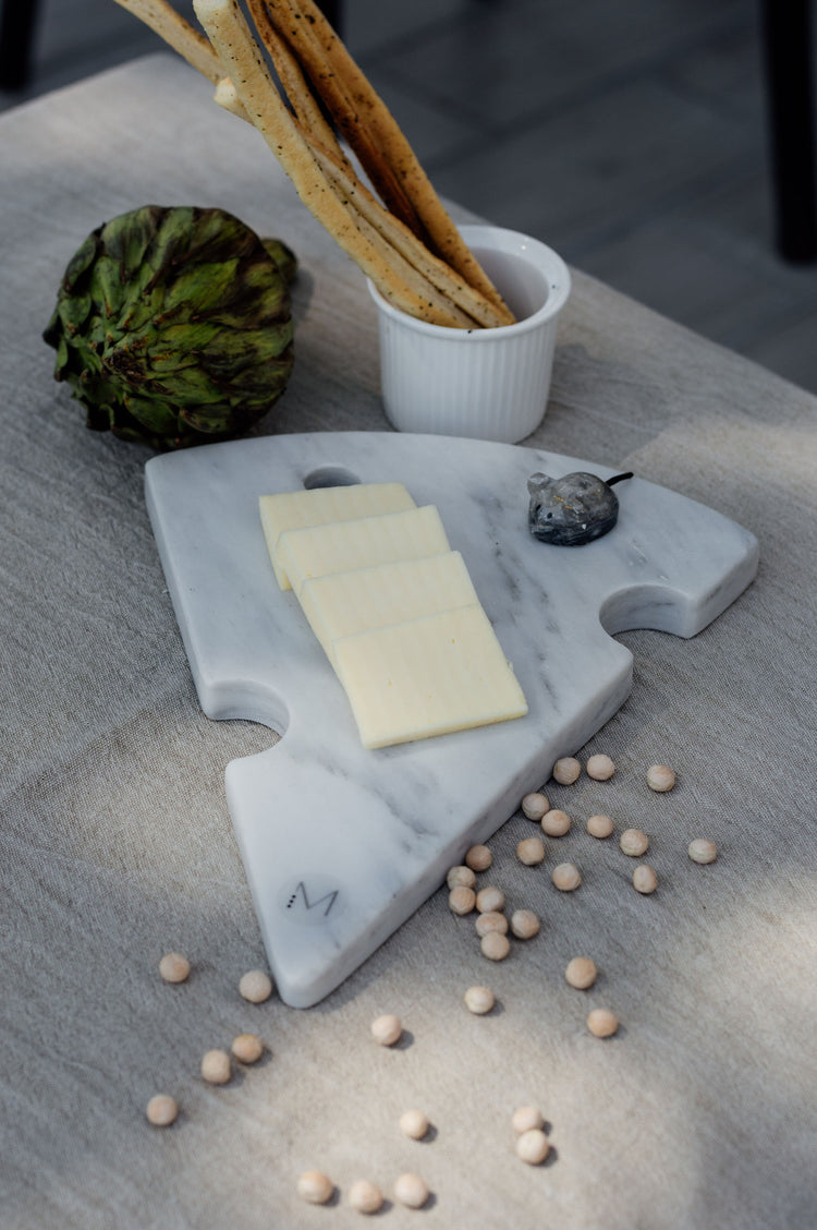 Tabla de Mármol tipo Queso.