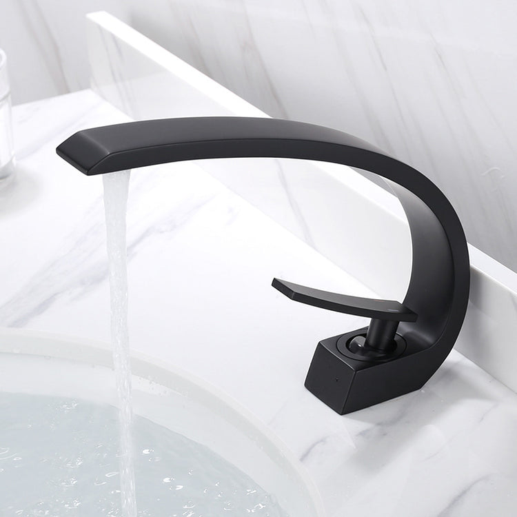 Grifo Antares - grifo de diseño para baño o cocina | Casa Fogo México
