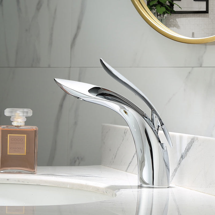 Grifo Hypso - grifo de diseño para baño o cocina acabado cromado | Casa Fogo México