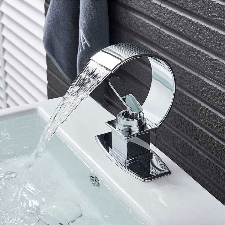 Grifo Luna - grifo de diseño para baño o cocina acabado cromado | Casa Fogo México